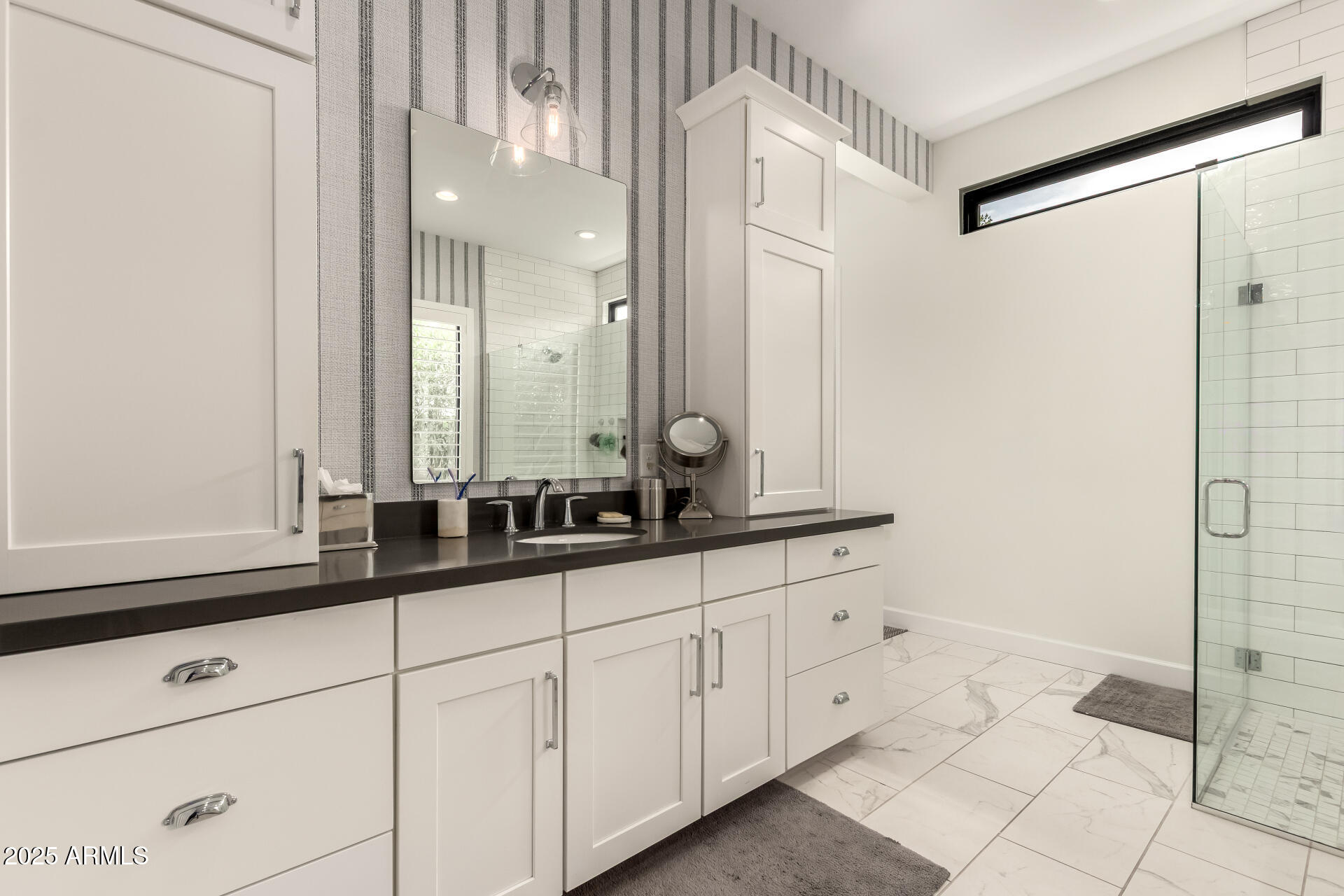 8723 North 9th Avenue Phoenix, AZ 85021 - Photo 21 of 34 a bathroom with a double vanity sink and a mirror