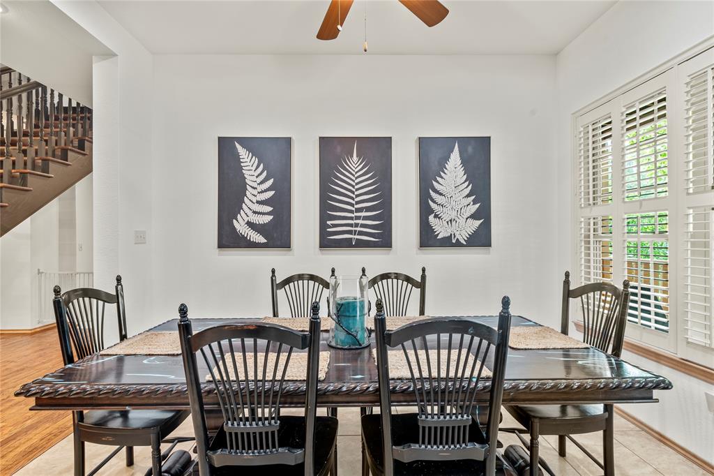 8905 Tbd Private Road, Unit 1036 Canton, TX 75103 - Photo 9 of 39 Dining area that holds sizeable table