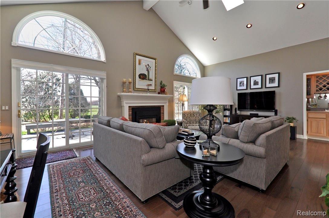483 Shoreham Road Grosse Pointe, MI 48236 - Photo 11 of 44 7.jpg