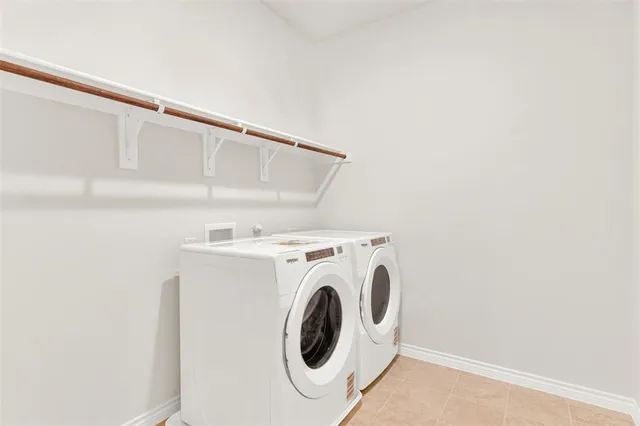 an empty room with a empty space