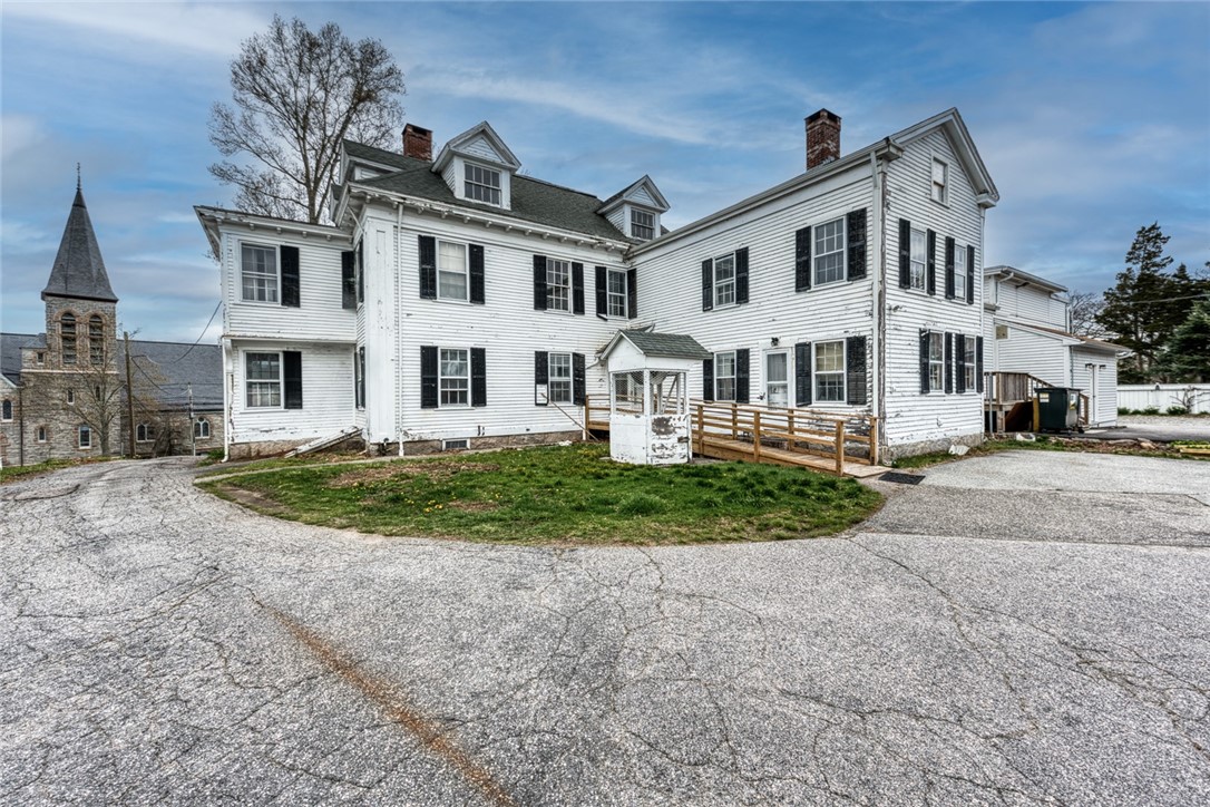 2 Elm Street Westerly, RI 02891 - Photo 5 of 50