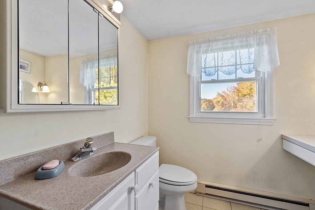 38 Ramgren Road Lunenburg, MA 01462 - Photo 22 of 35