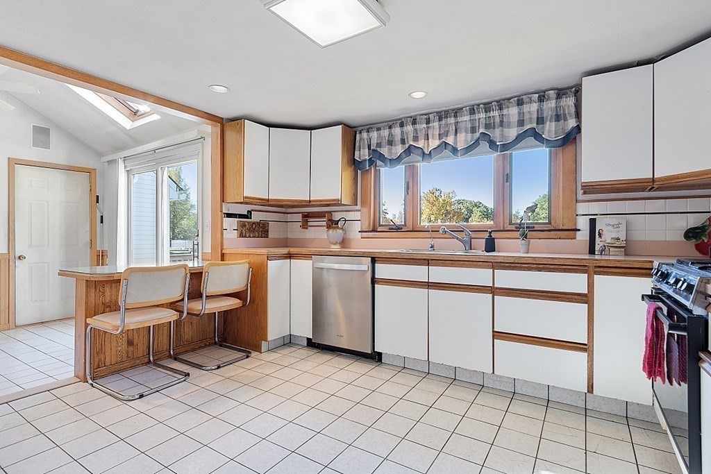 38 Ramgren Road Lunenburg, MA 01462 - Photo 9 of 35