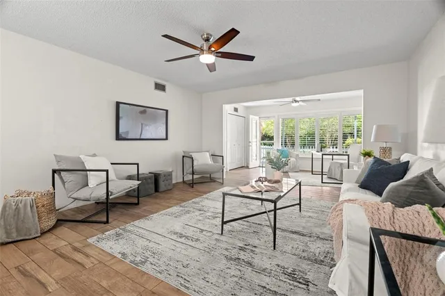 $240,000 | 2440 World Pkwy Boulevard, Unit 16, Clearwater, FL 33763