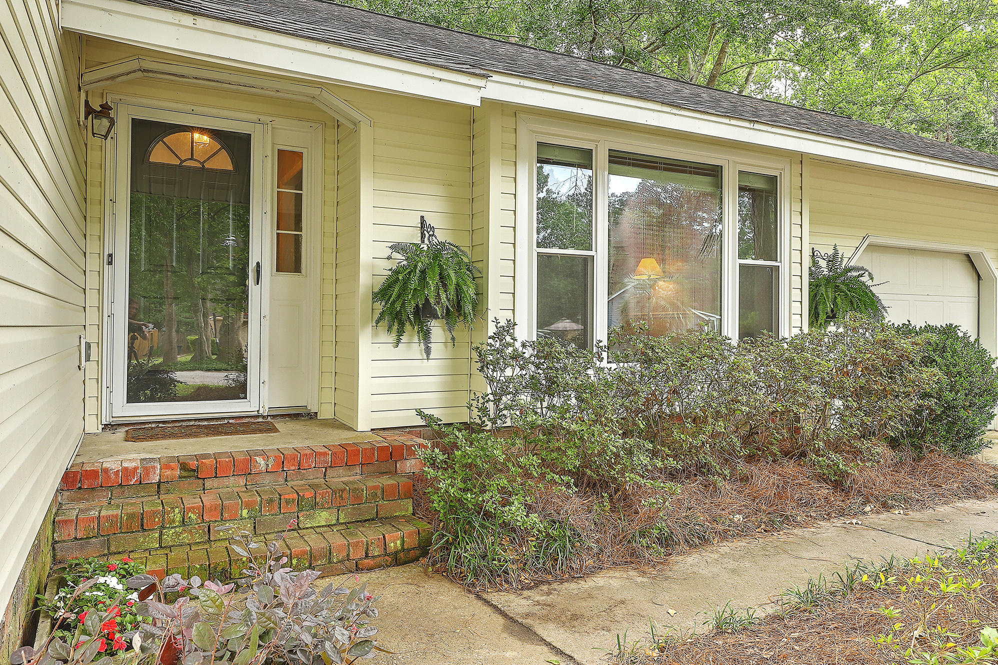 233 Brailsford Road Summerville, SC 29485 - Photo 2 of 42 IMG_00001_1_2_3_4_5_6