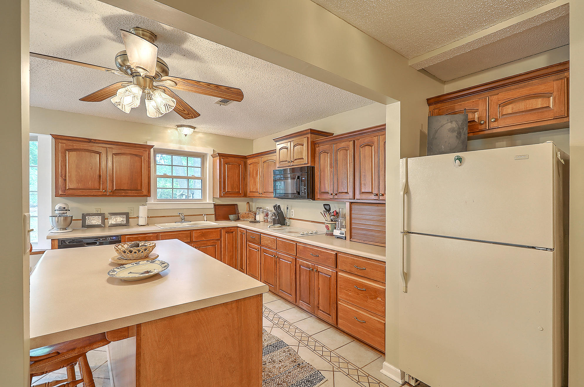 233 Brailsford Road Summerville, SC 29485 - Photo 17 of 42 IMG_0105_06_07_08_09_10_11