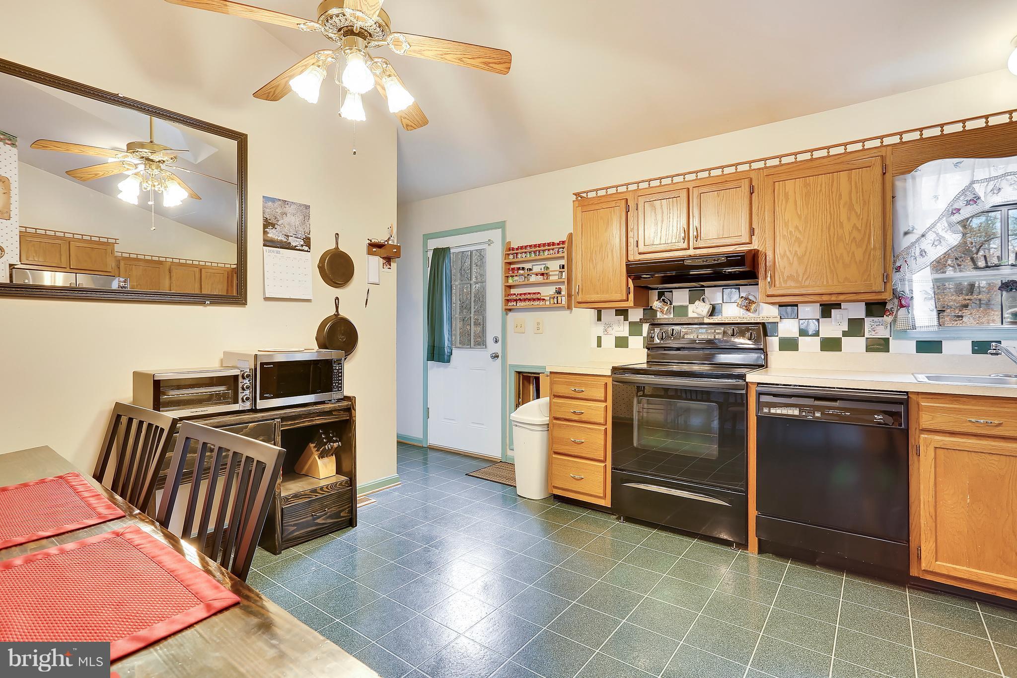 11361 Redlands Road Lusby, MD 20657 - Photo 5 of 30 Kitchen