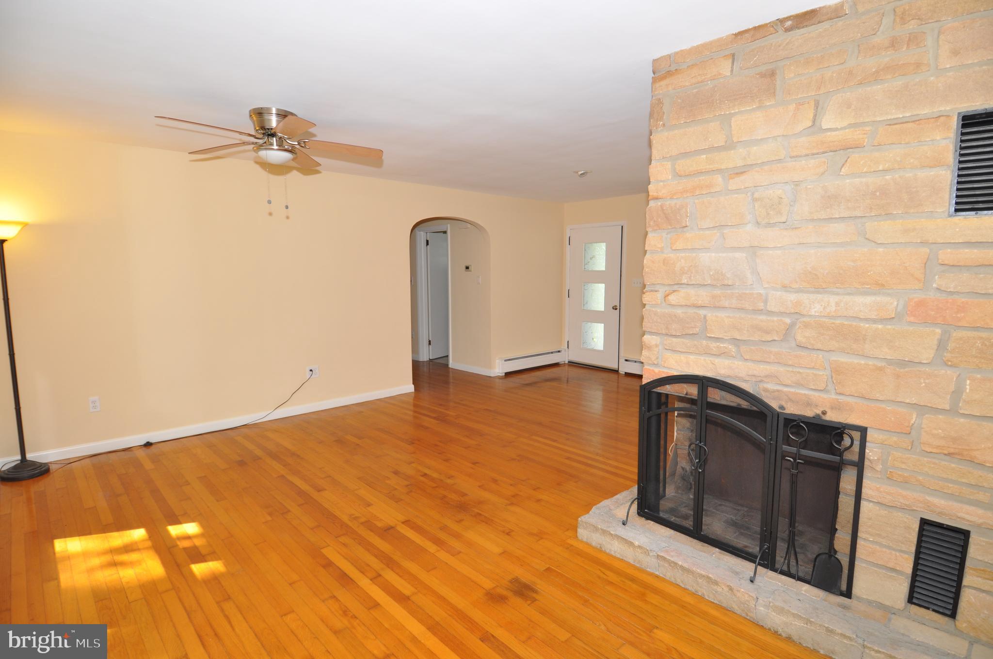 27216 Mt Pleasant Road Columbus, NJ 08022 - Photo 4 of 64