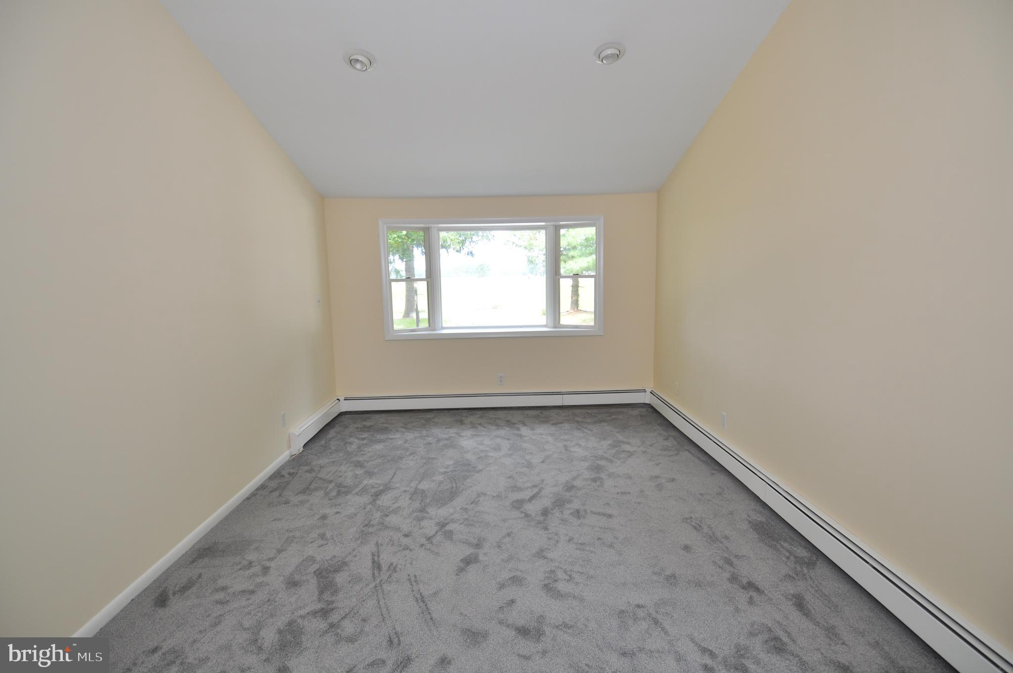 27216 Mt Pleasant Road Columbus, NJ 08022 - Photo 6 of 64