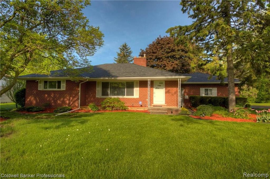 28341 Farmington Road Farmington Hills, MI 48334 - Photo 1 of 35