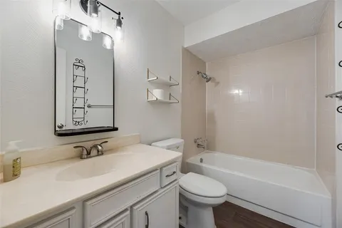 $1,950 | 617 Harvest Hill Street, Lewisville, TX 75067