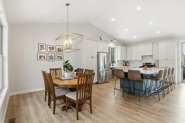 $535,000 | 9953 Starlight Drive, Woodbury, MN 55125