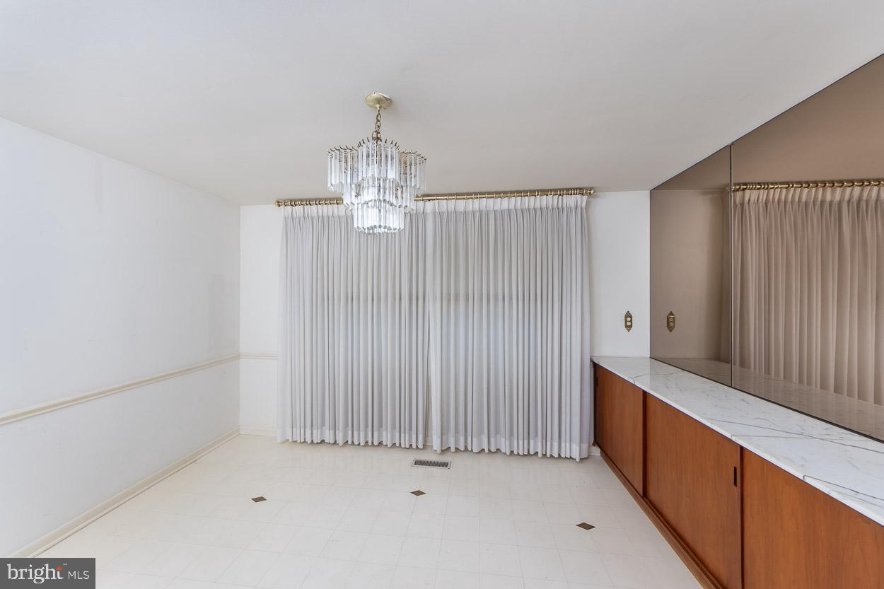 4504 Tapscott Road Baltimore, MD 21208 - Photo 11 of 39