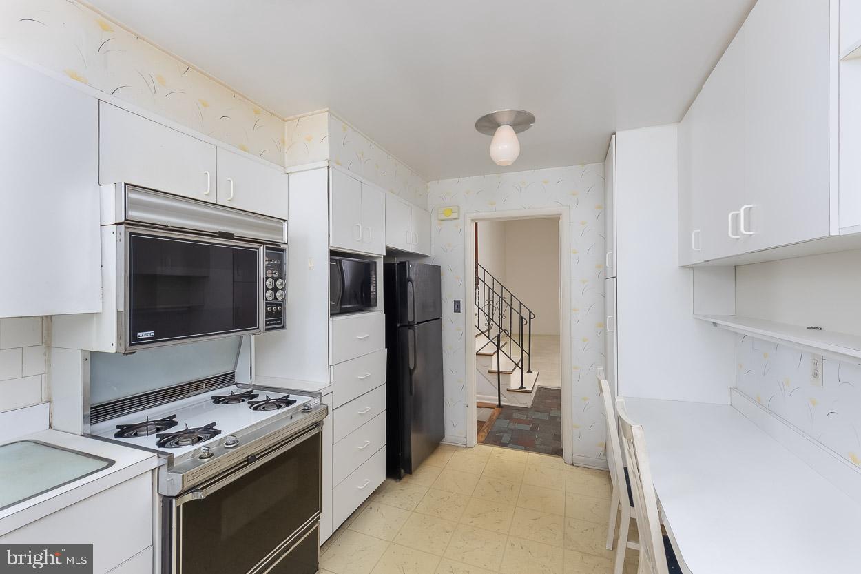 4504 Tapscott Road Baltimore, MD 21208 - Photo 16 of 39