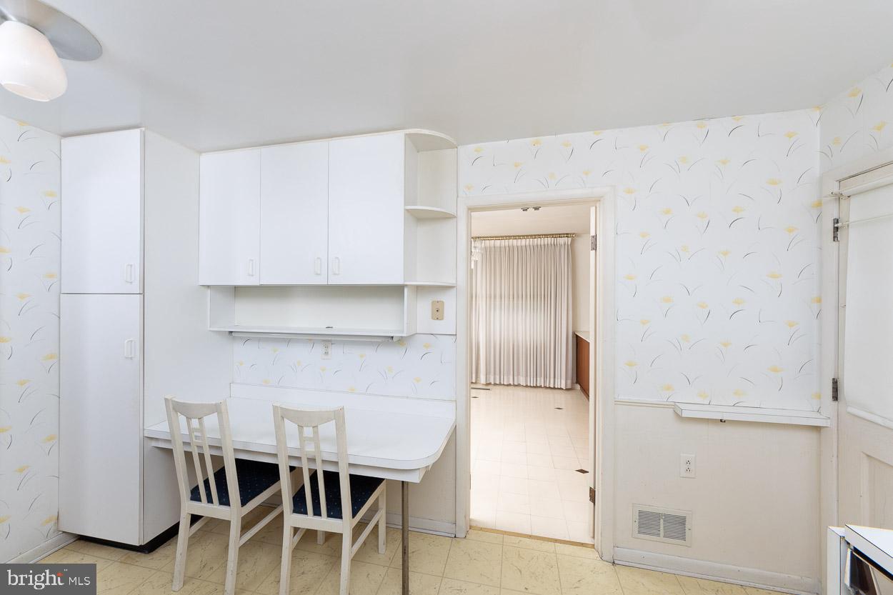 4504 Tapscott Road Baltimore, MD 21208 - Photo 17 of 39