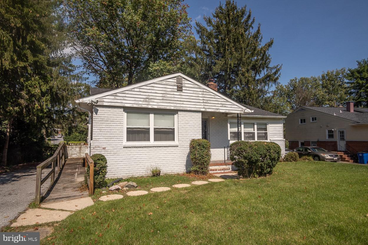 4504 Tapscott Road Baltimore, MD 21208 - Photo 3 of 39