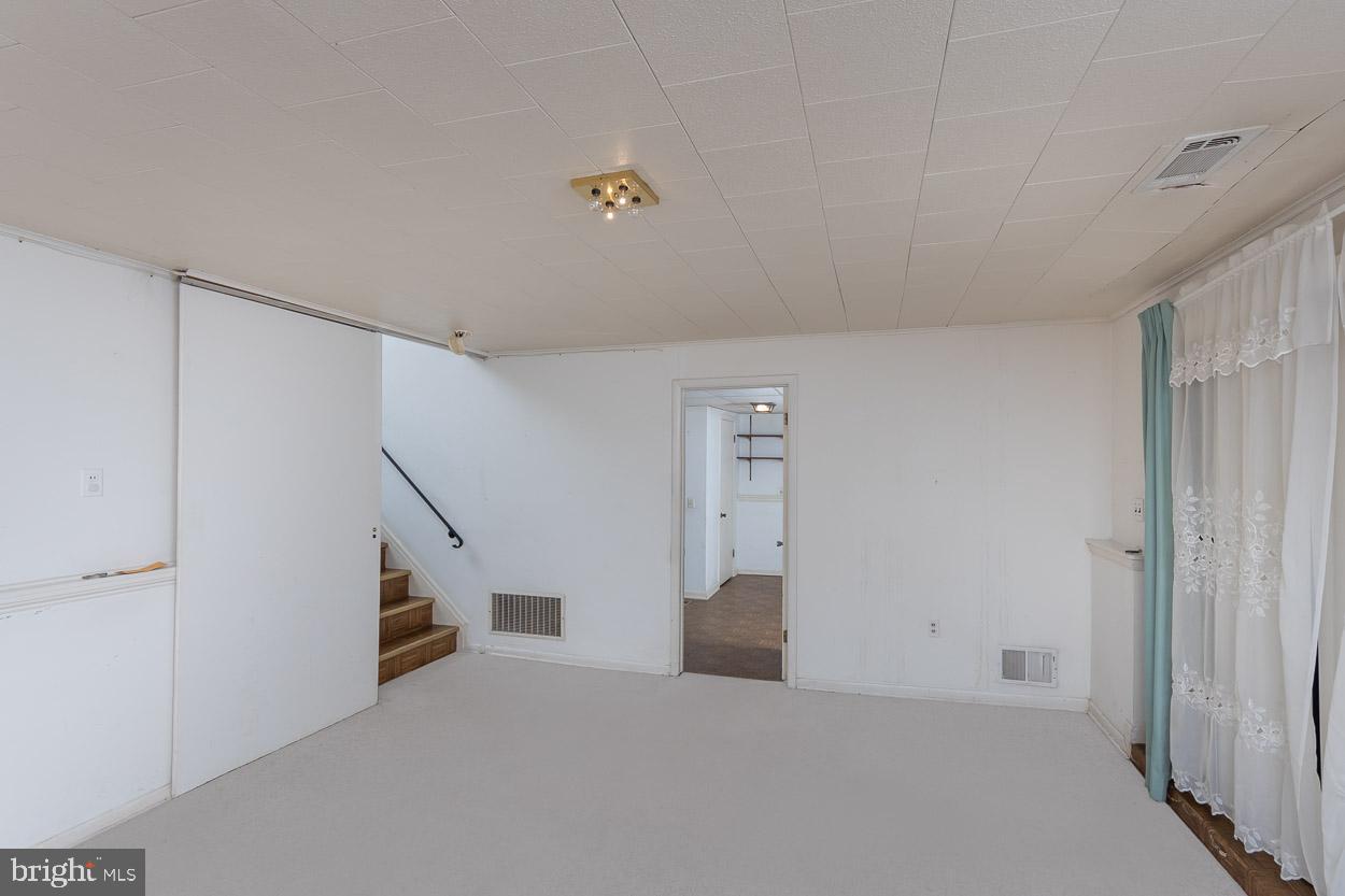 4504 Tapscott Road Baltimore, MD 21208 - Photo 32 of 39