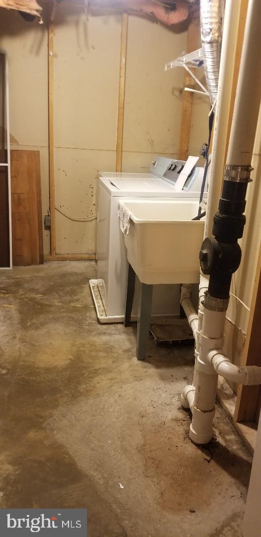 6307 Clinton Way Clinton, MD 20735 - Photo 25 of 28 Laundry / HVAC