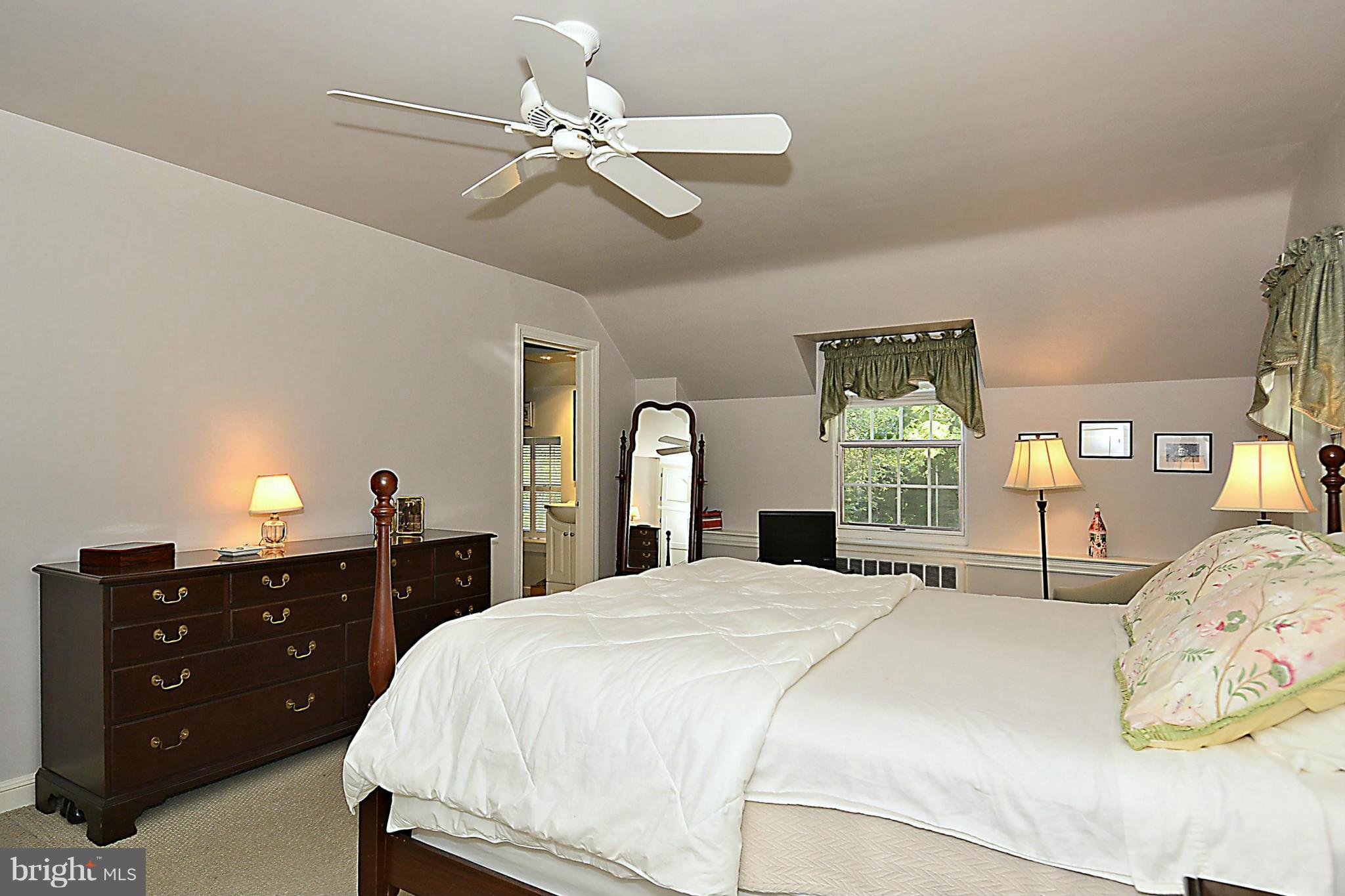 5608 Overlea Road Bethesda, MD 20816 - Photo 18 of 30 Bedroom (Master)