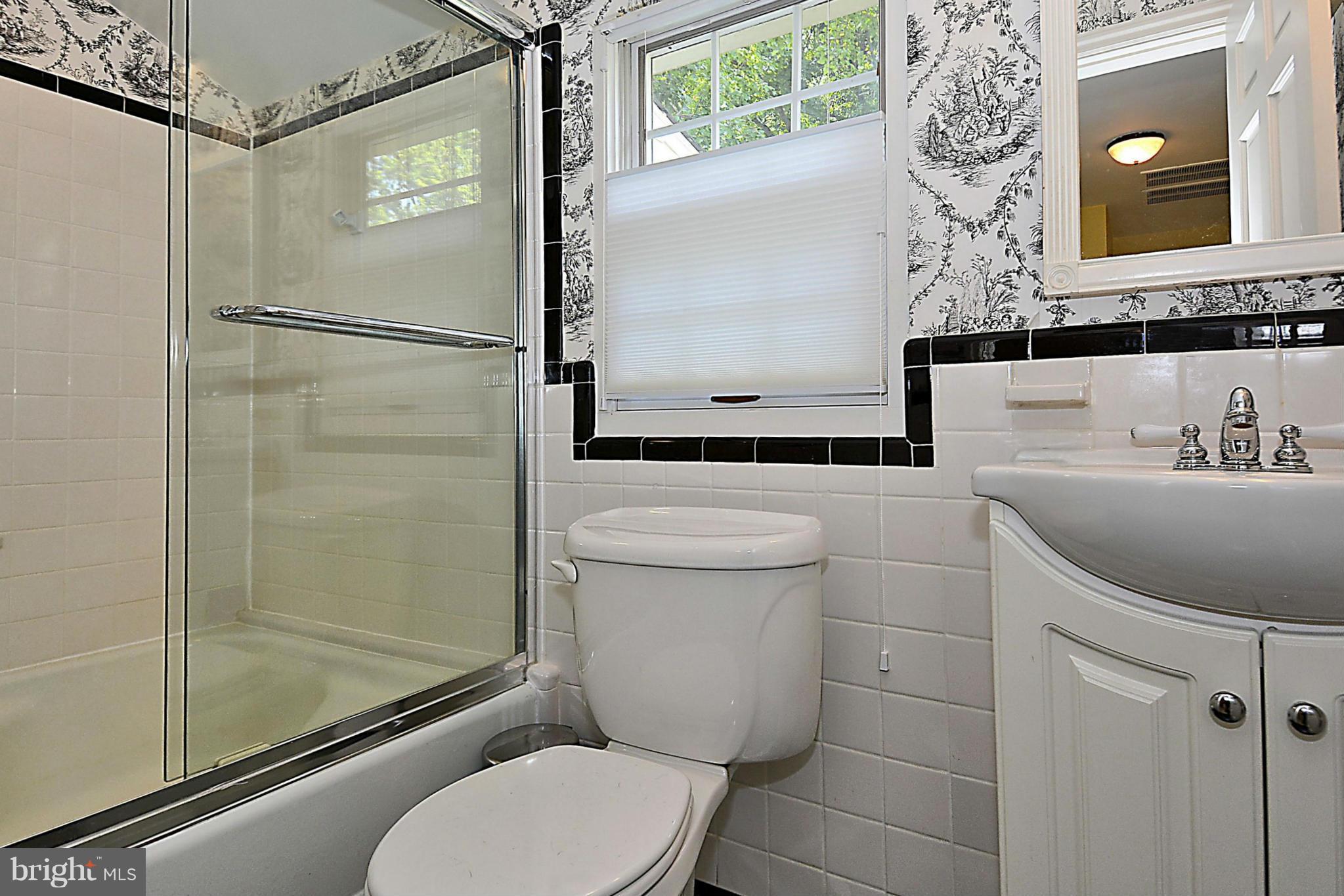 5608 Overlea Road Bethesda, MD 20816 - Photo 24 of 30 Bath