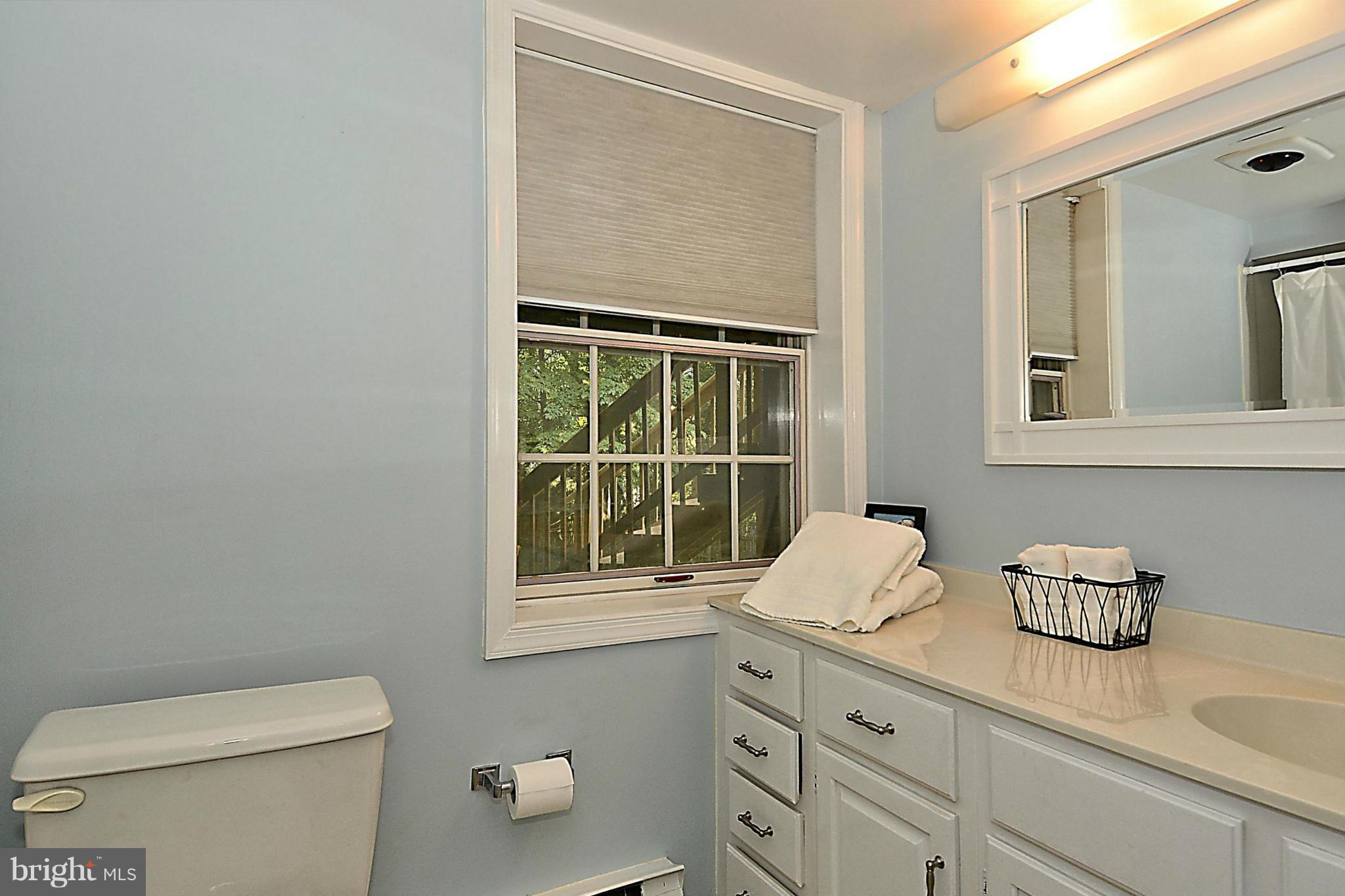 5608 Overlea Road Bethesda, MD 20816 - Photo 28 of 30 Bath