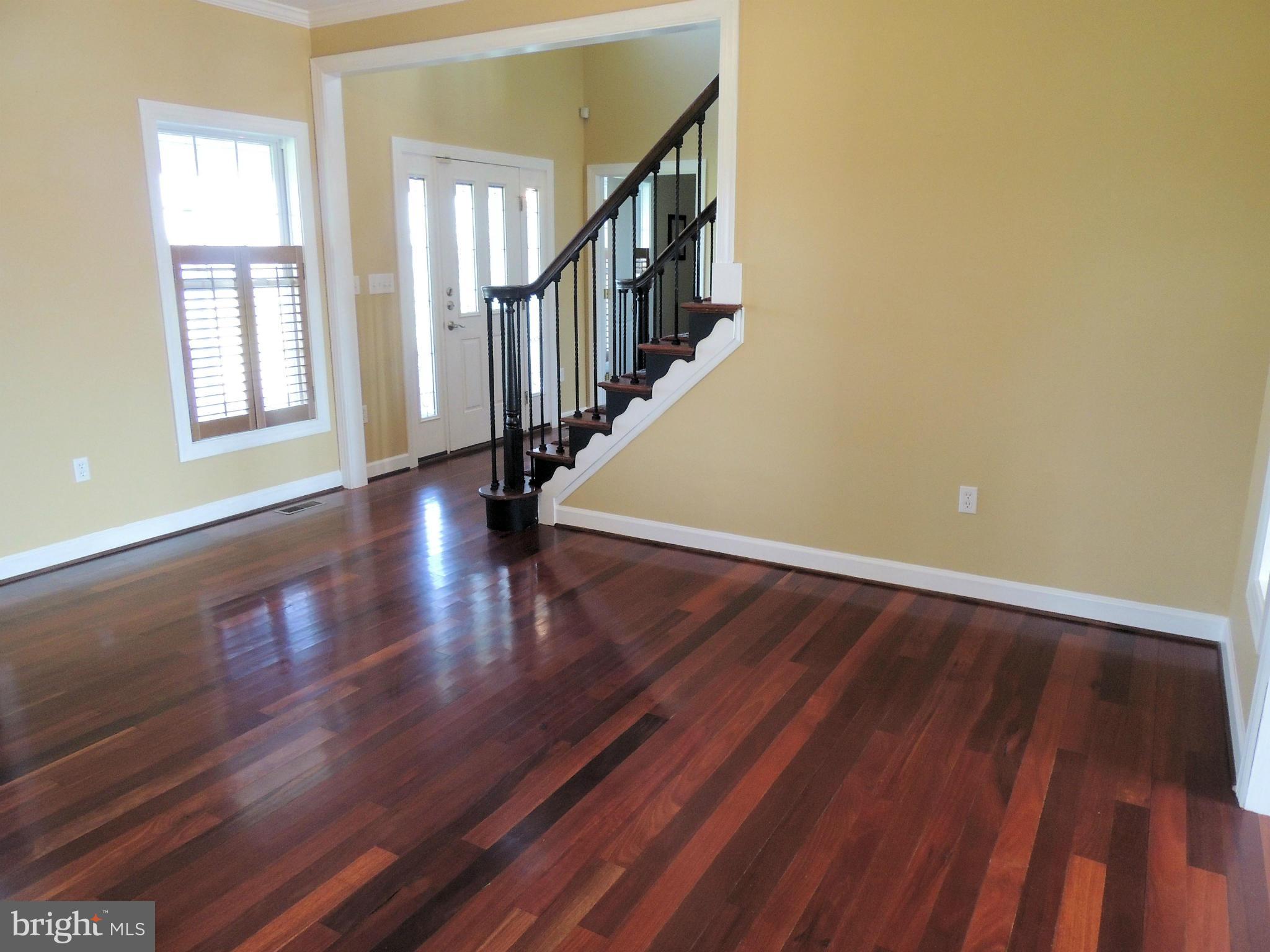 3142 Long Meadow Road Middletown, VA 22645 - Photo 12 of 28 Living Room
