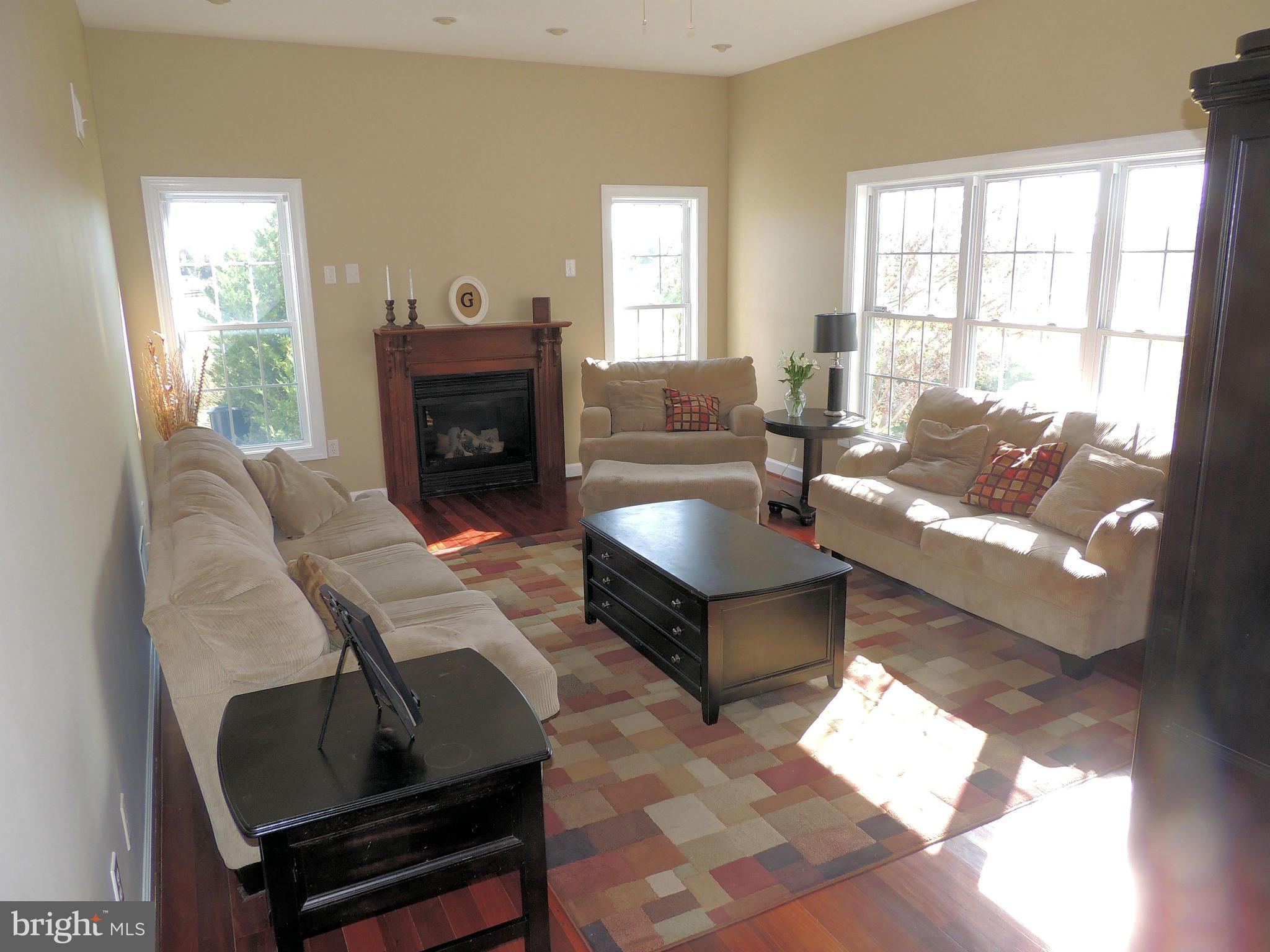 3142 Long Meadow Road Middletown, VA 22645 - Photo 16 of 28 Family Room