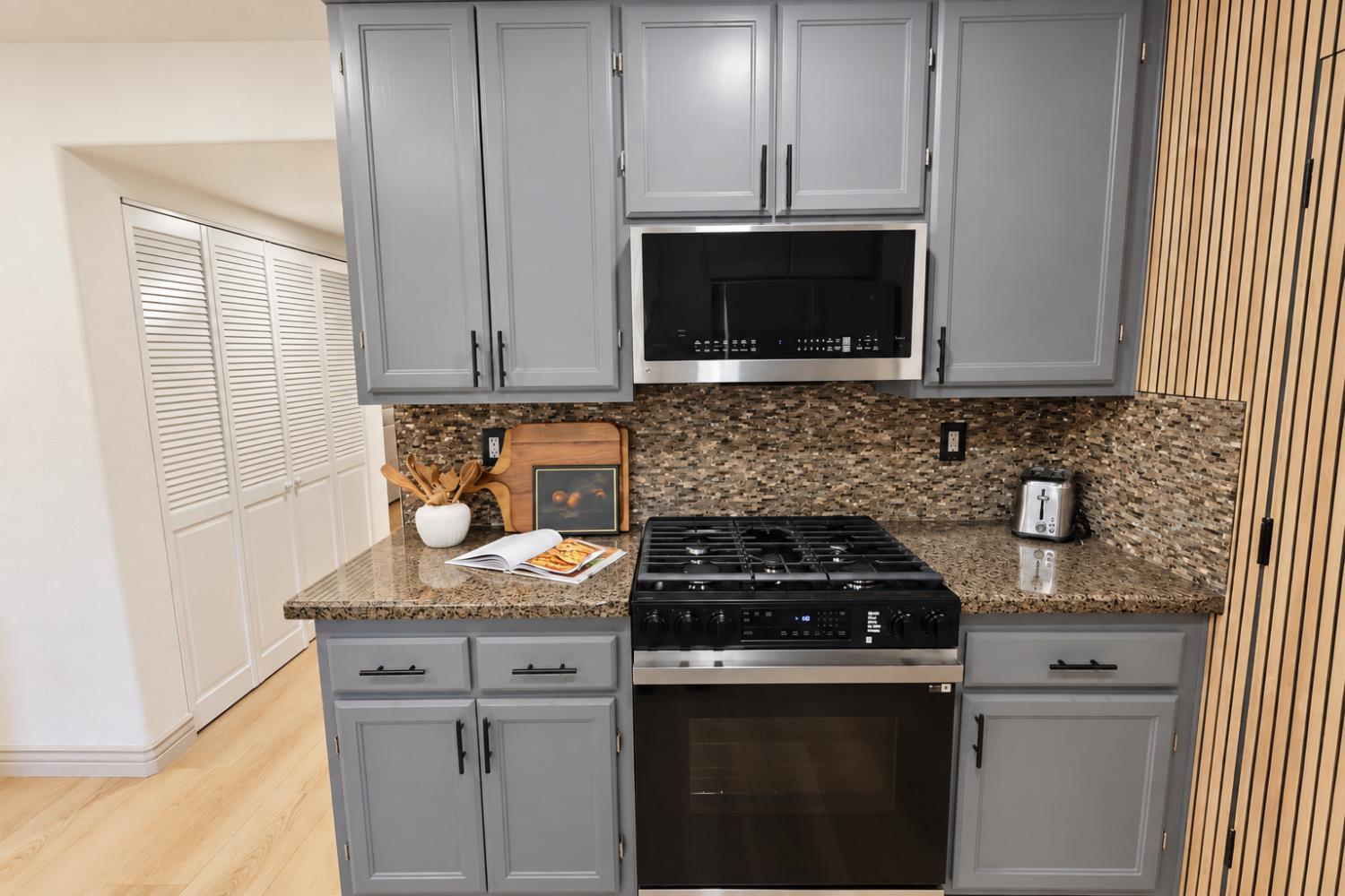 4643 Shade Tree Way Antelope, CA 95843 - Photo 17 of 46 Gallery Image 17