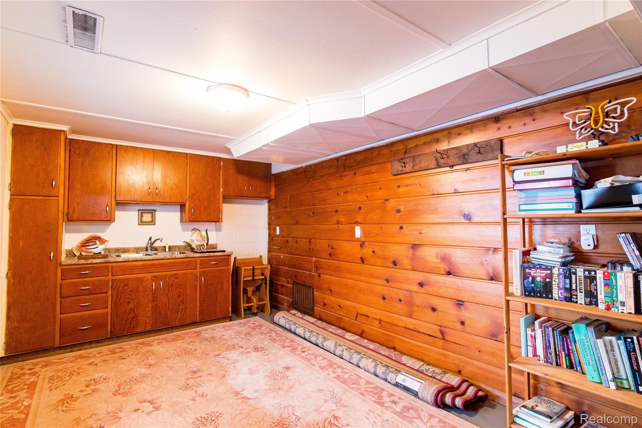 9092 Ridge Road Goodrich, MI 48438 - Photo 12 of 23 9092 Ridge Rd Basement (2).jpg