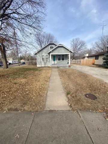 $79,995 | 828 West 5th Street, Newton, KS 67114