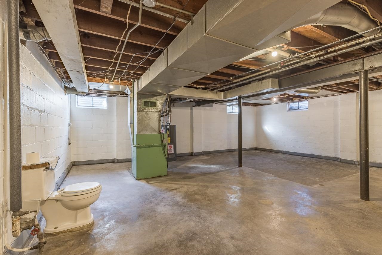 1554 Rural Street Rockford, IL 61107 - Photo 20 of 25 a view of a room with wooden floor