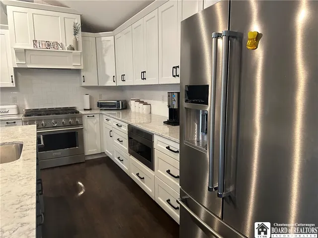 $329,900 | 24 University Park, Pomfret, NY 14063