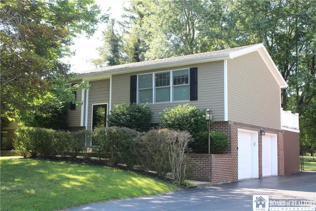 $329,900 | 24 University Park, Pomfret, NY 14063