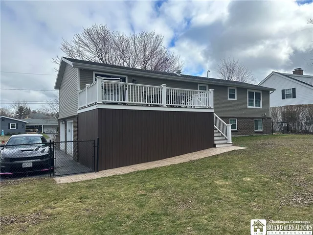 $329,900 | 24 University Park, Pomfret, NY 14063