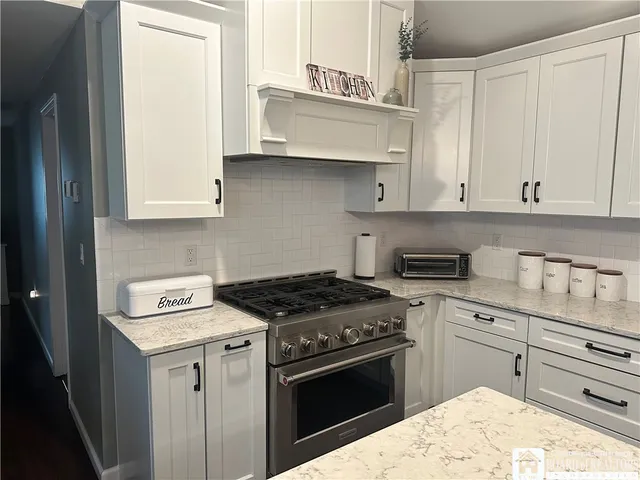 $329,900 | 24 University Park, Pomfret, NY 14063