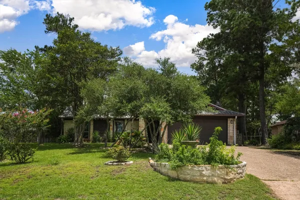 $369,000 | 112 Mahalua Lane, Bastrop, TX 78602