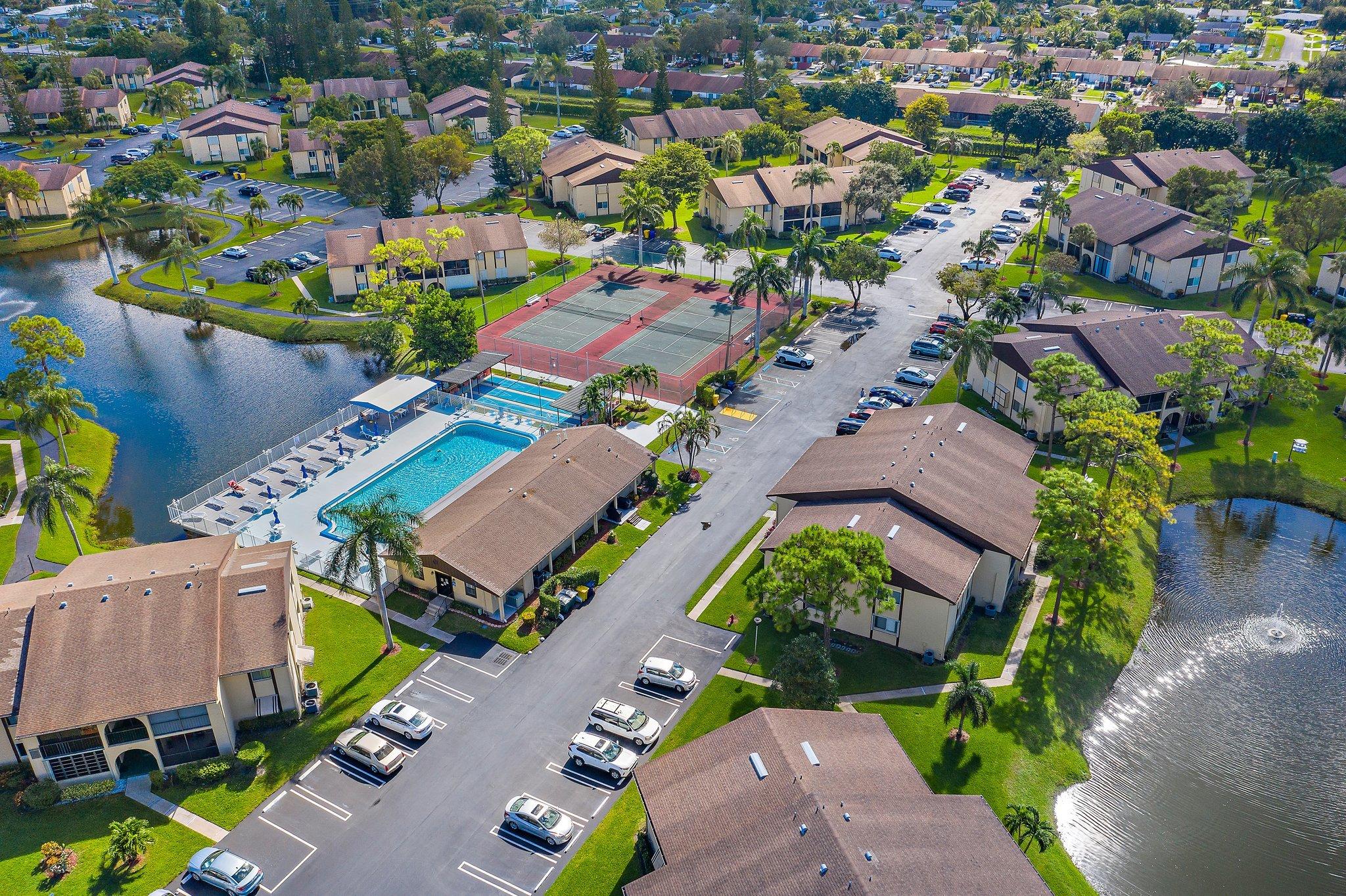 333 Pine Ridge Circle, Unit B1 Greenacres, FL 33463 - Photo 32 of 40 032-333PineRidgeCirB1-Greenacres-FL-SMAL