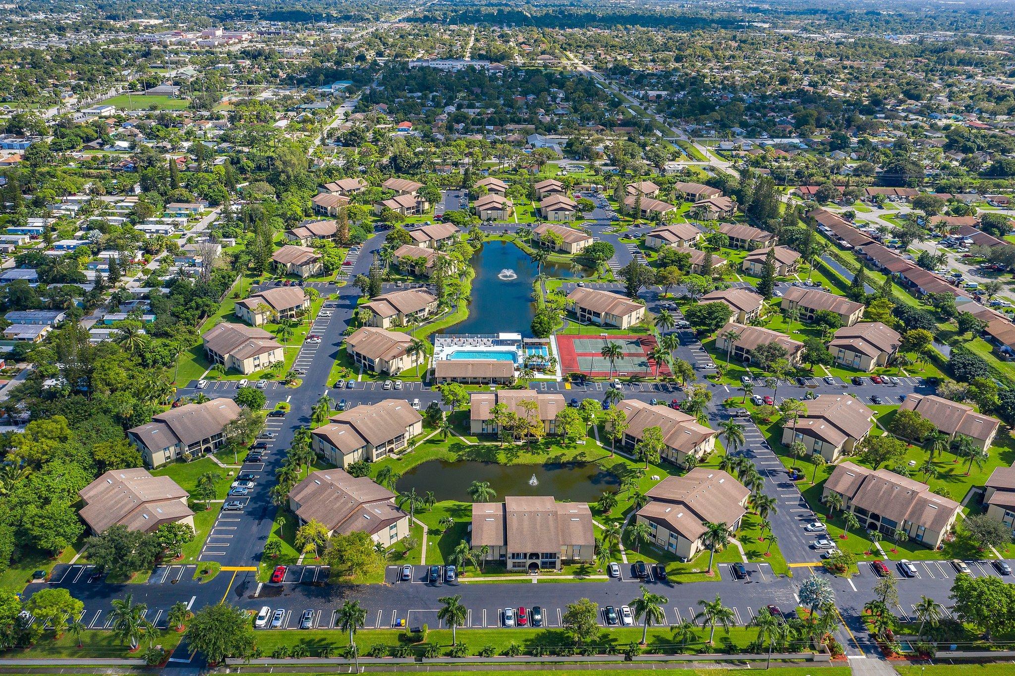 333 Pine Ridge Circle, Unit B1 Greenacres, FL 33463 - Photo 34 of 40 034-333PineRidgeCirB1-Greenacres-FL-SMAL