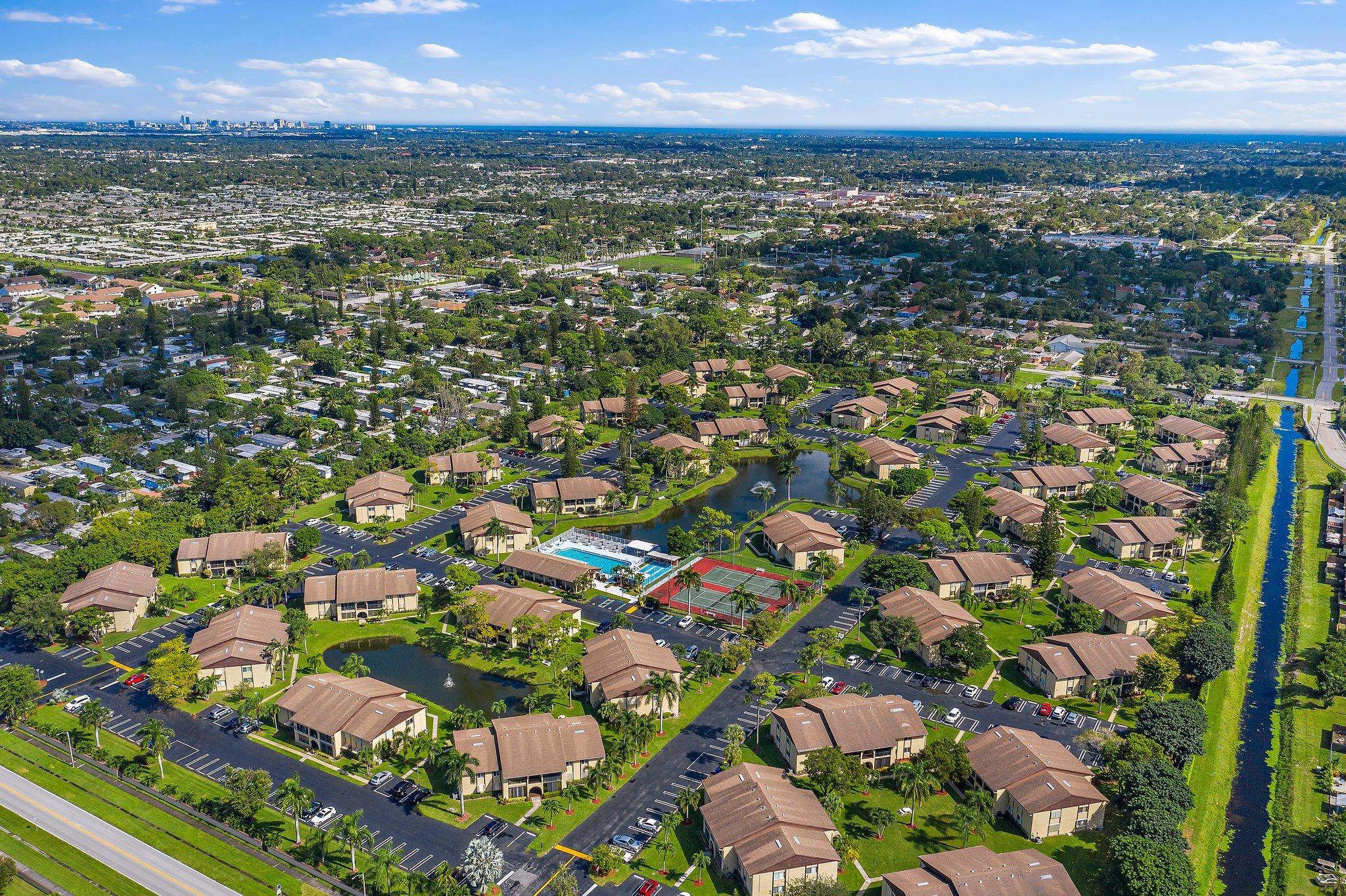 333 Pine Ridge Circle, Unit B1 Greenacres, FL 33463 - Photo 35 of 40 035-333PineRidgeCirB1-Greenacres-FL-SMAL