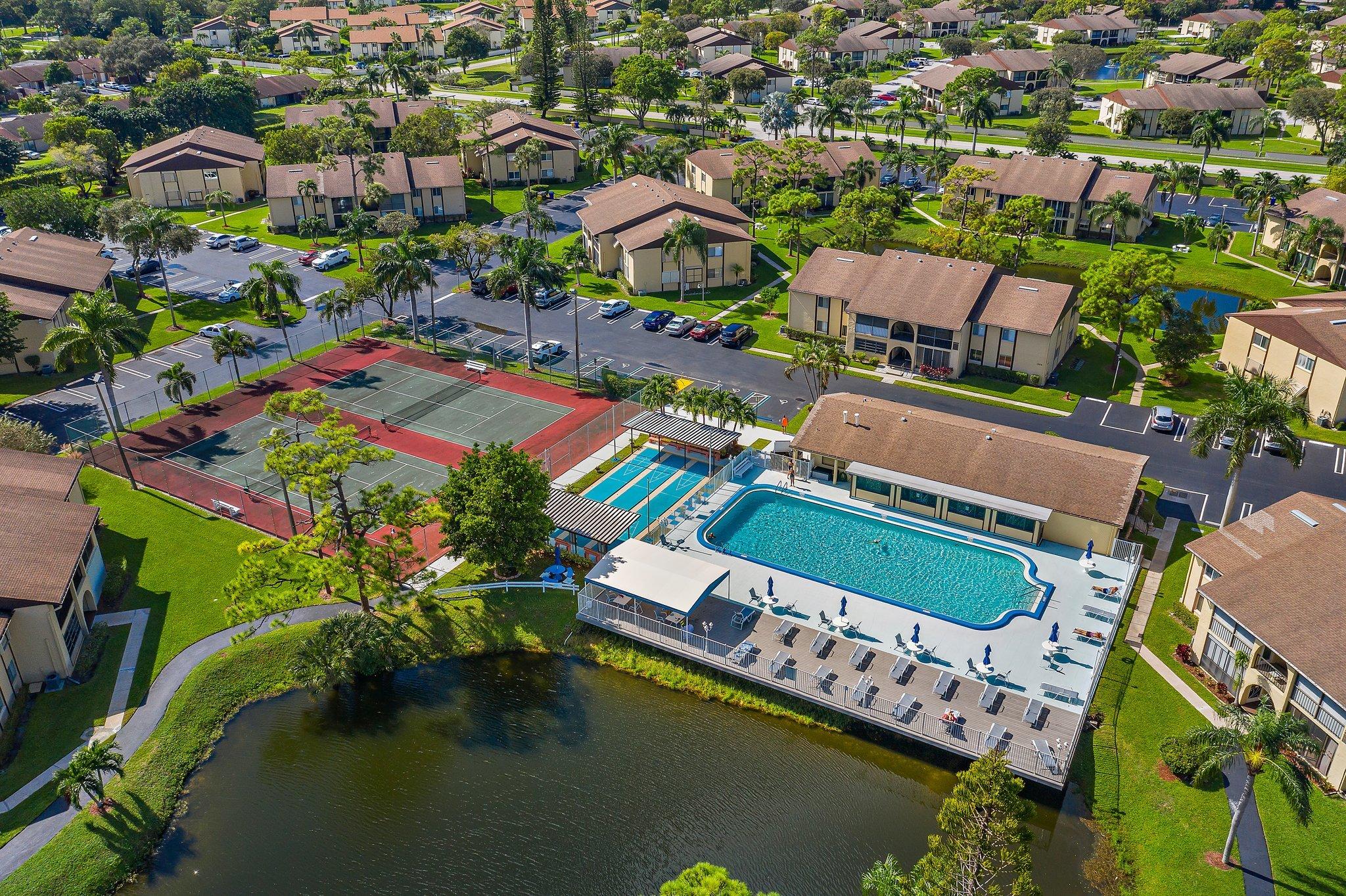 333 Pine Ridge Circle, Unit B1 Greenacres, FL 33463 - Photo 39 of 40 040-333PineRidgeCirB1-Greenacres-FL-SMAL