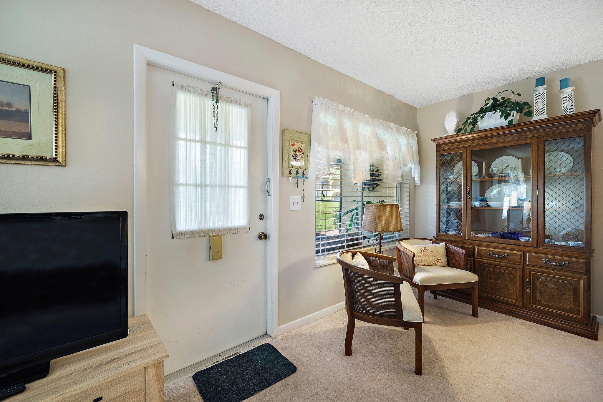 333 Pine Ridge Circle, Unit B1 Greenacres, FL 33463 - Photo 8 of 40 007-333PineRidgeCirB1-Greenacres-FL-SMAL