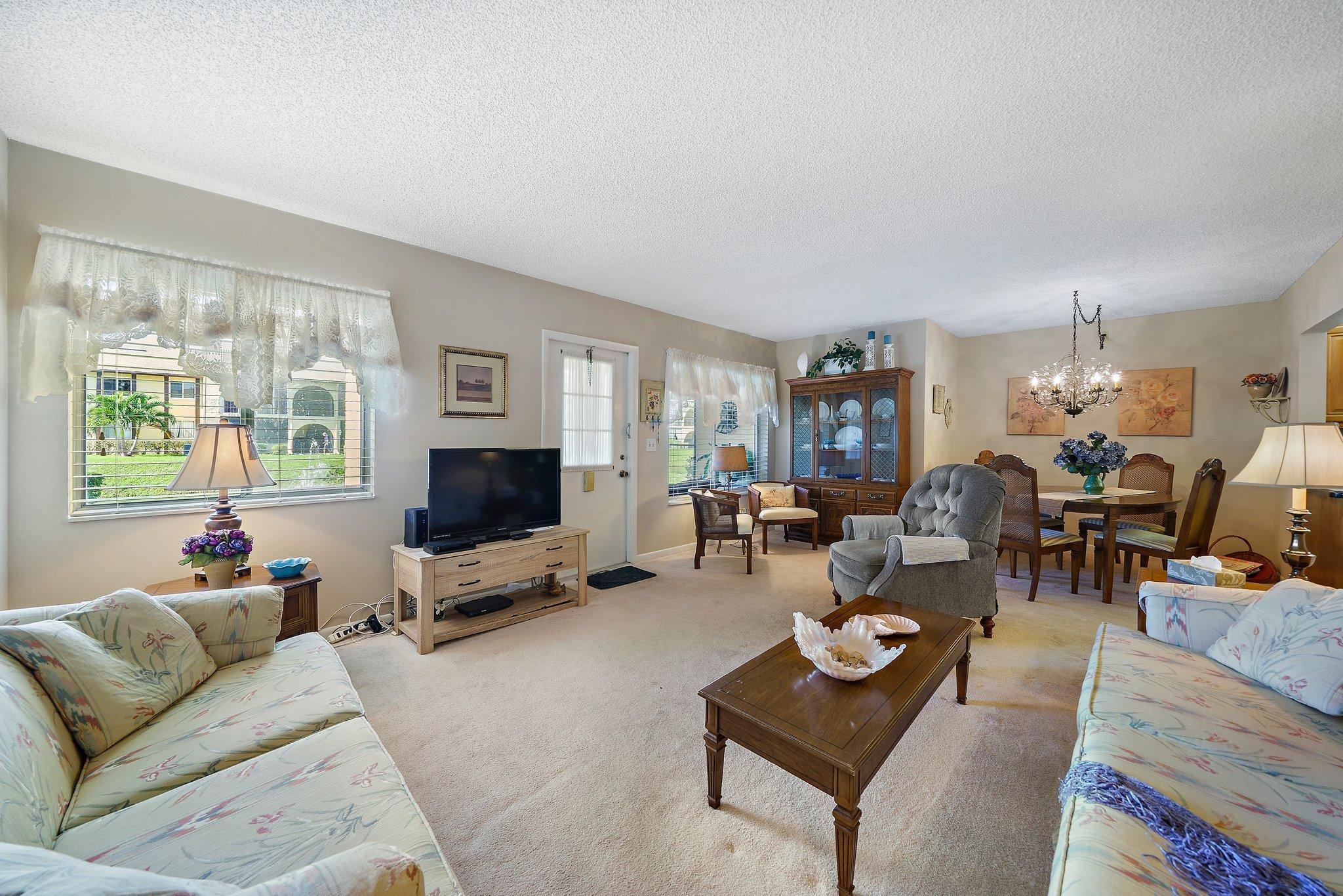 333 Pine Ridge Circle, Unit B1 Greenacres, FL 33463 - Photo 10 of 40 009-333PineRidgeCirB1-Greenacres-FL-SMAL