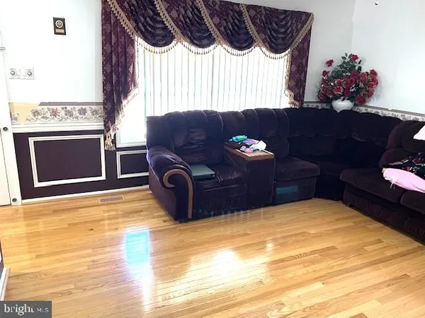 $650,000 | 406 Valley Run Drive, Cherry Hill, NJ 08002