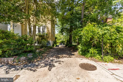 $2,825,000 | 3446 Oakwood Terrace Northwest, Washington, DC 20010