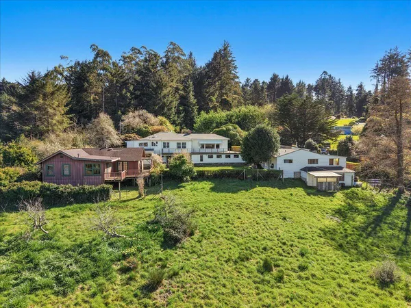 $950,000 | 6481 Humboldt Hill Road, Eureka, CA 95503