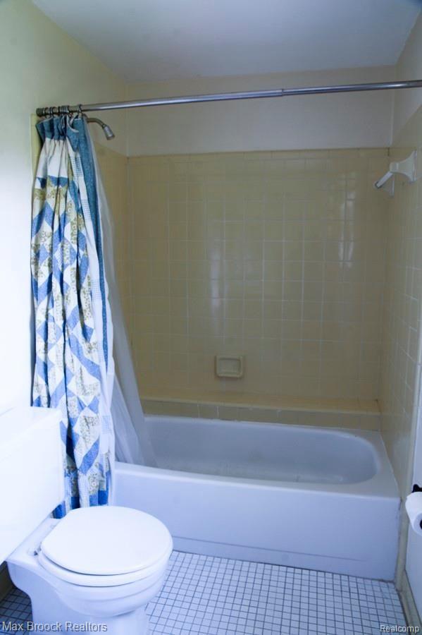 2401 North Fairview Lane Rochester, MI 48306 - Photo 35 of 53 37_DSC5366.jpg