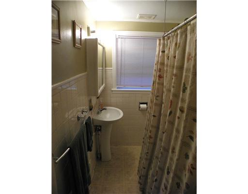 152 Ridgewood Road Coraopolis, PA 15108 - Photo 15 of 18 Full Bath. Bathroom 1 on main floor.