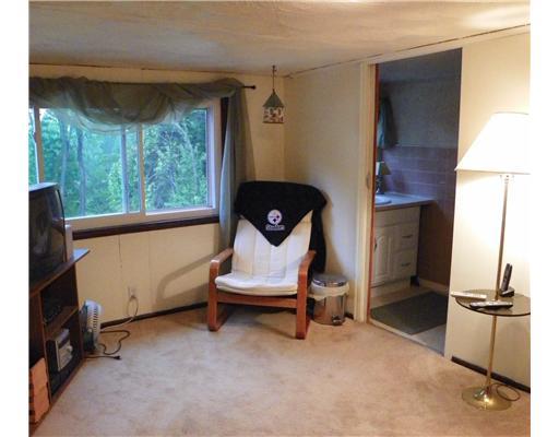 152 Ridgewood Road Coraopolis, PA 15108 - Photo 16 of 18 Den. Den or Computer Room or Bedroom 4