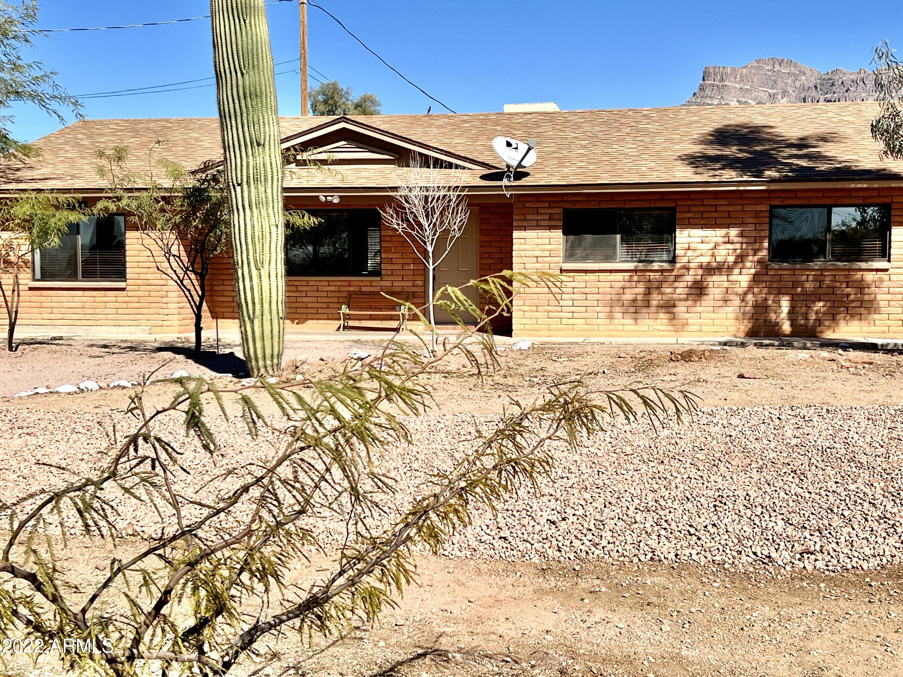2139 South Sixshooter Road Apache Junction, AZ 85119 - Photo 1 of 20 IMG_0107