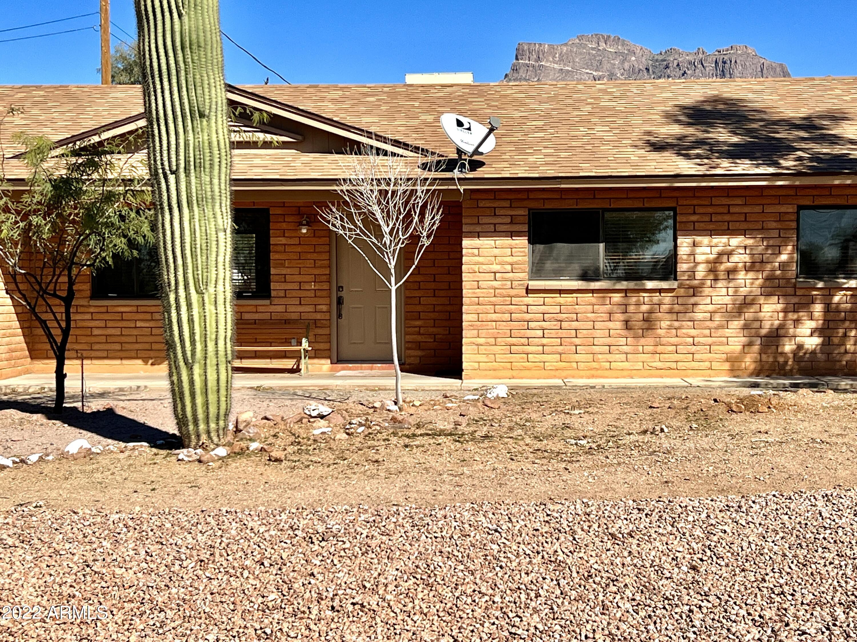 2139 South Sixshooter Road Apache Junction, AZ 85119 - Photo 2 of 20 IMG_0105